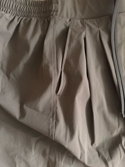 широкі жіночі брюки Uniqlo