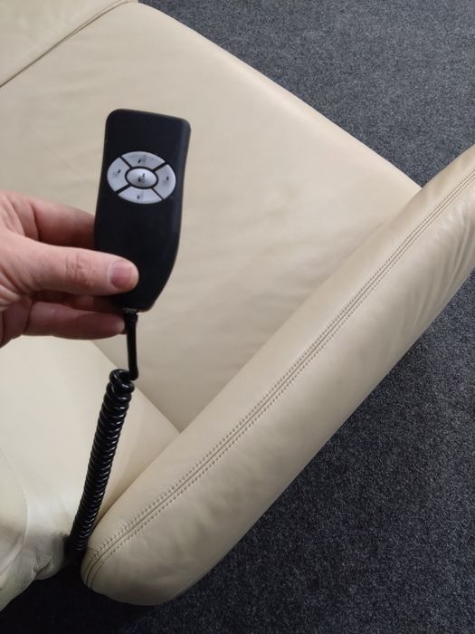 Крісло шкіряне розкладне кресло реклайнер кожаное раскладное диван