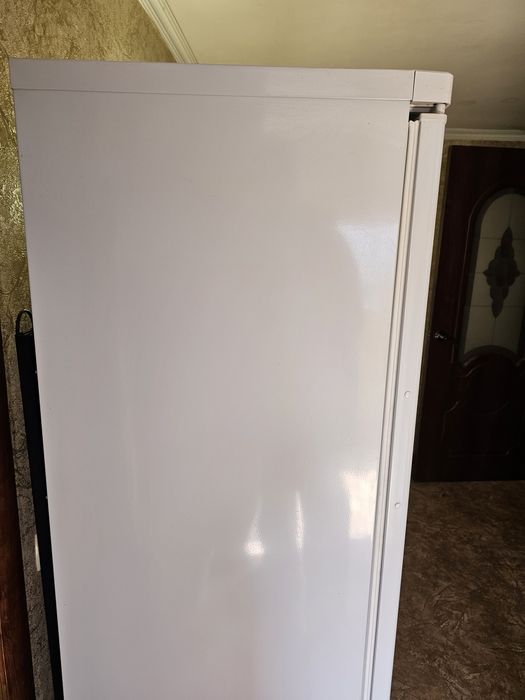 Морозильна камера INDESIT SFR 167 NF
