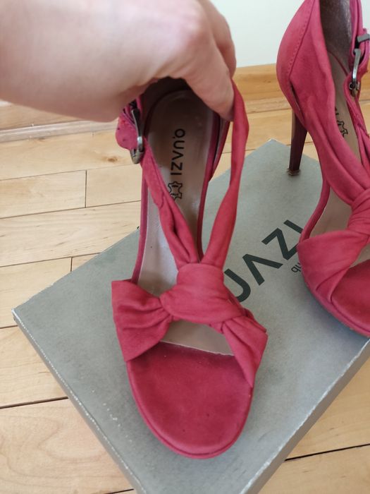 Szpilki, sandałki Quazi rozmiar 37