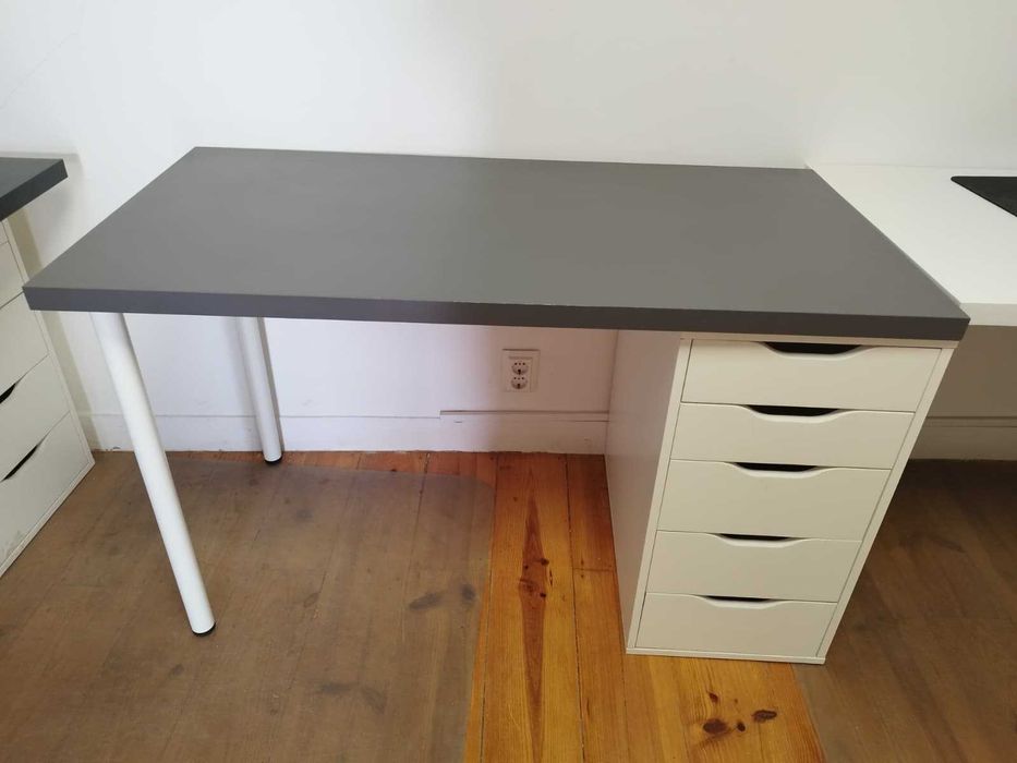 Secretária IKEA: LAGKAPTEN + Gavetas ALEX + 2 Pernas ADIL