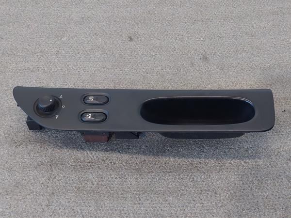 Comando / botão / interruptor vidros frente esquerdo RENAULT Laguna I