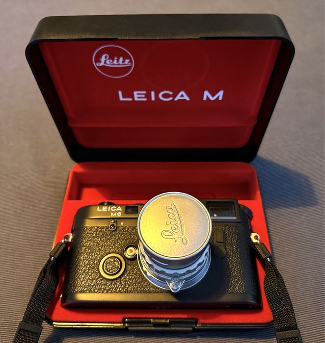 Máquina fotográfica Leica M6 + Summicron f=5 cm 1:2
