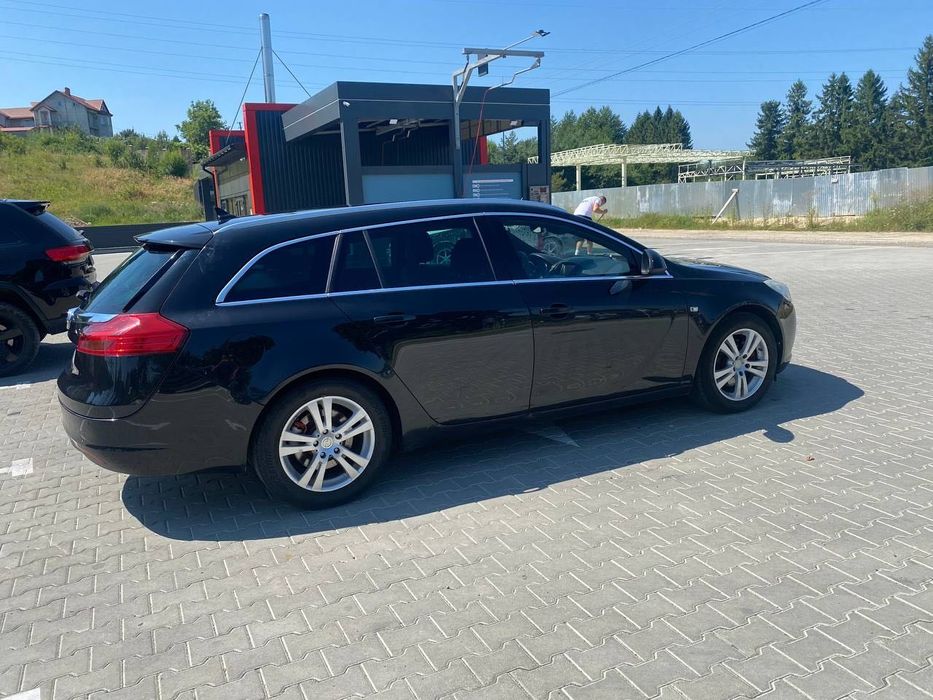 Продам машину Opel insignia 2010 р