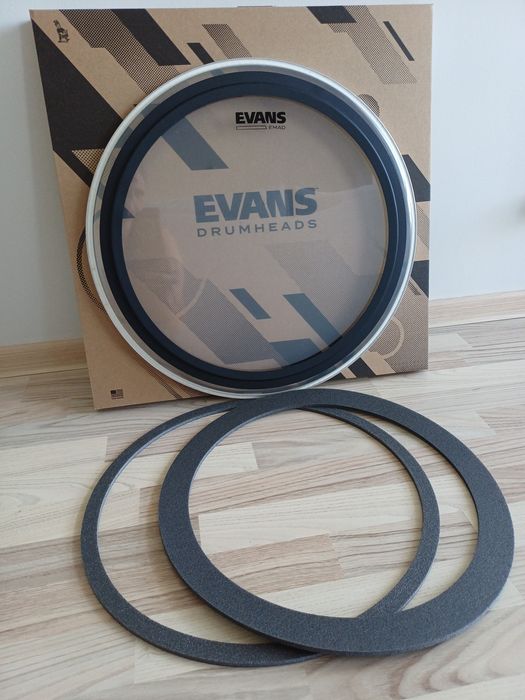 Evans EMAD Clear 20 do bębna basowego