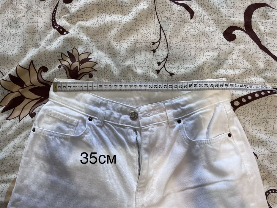 Шикарні джинси з рваностями