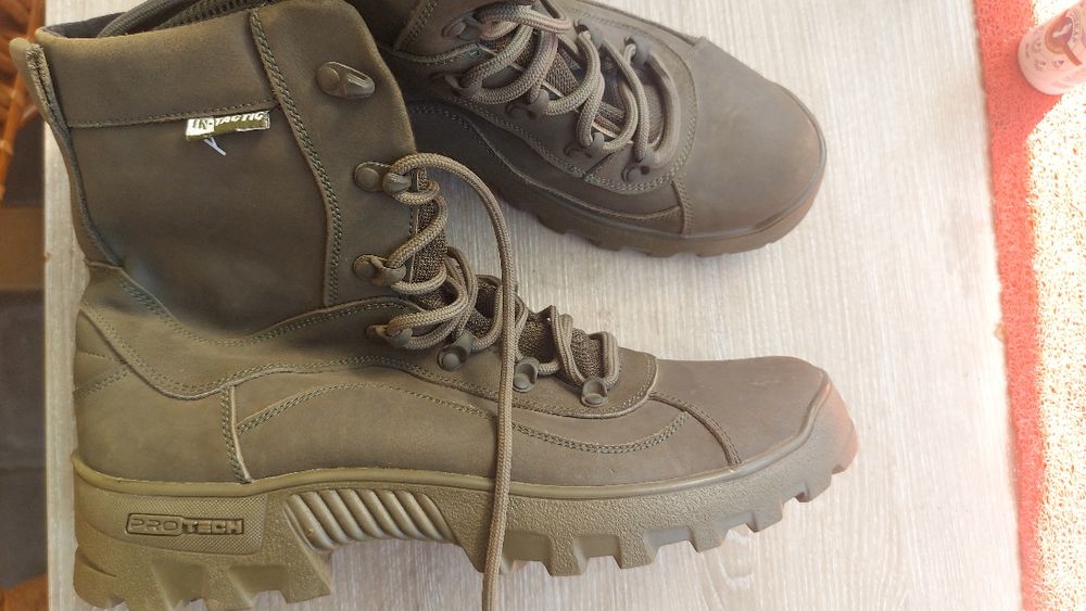 Тактическая обувь та одяг