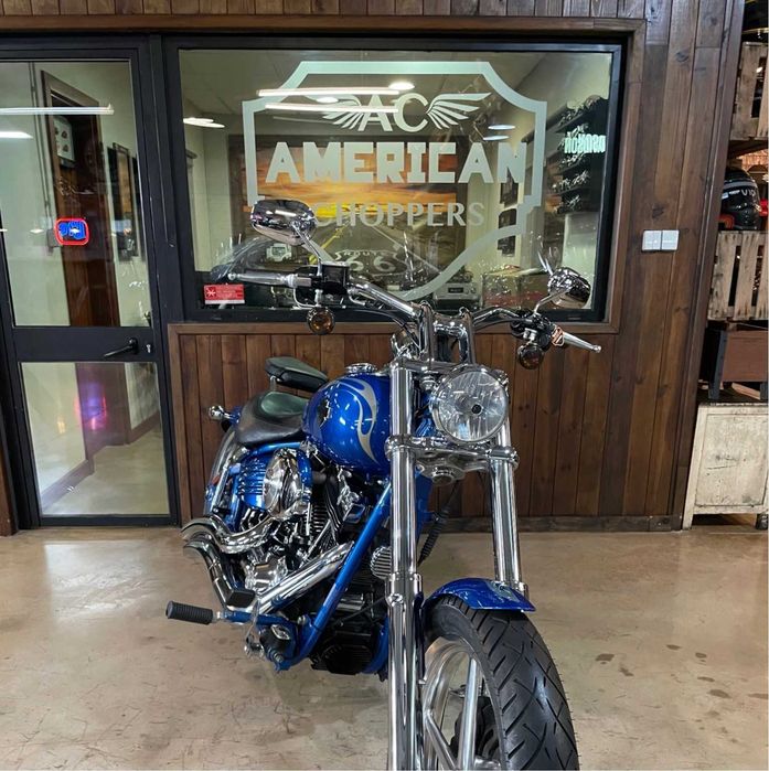 Harley-Davidson Softail Rocker C (FXCWC)