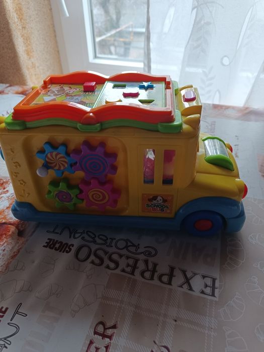 Дитячий музичний автобус