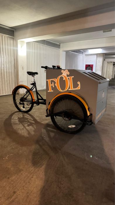 Bicicleta Comercial com Cilindros Expositores