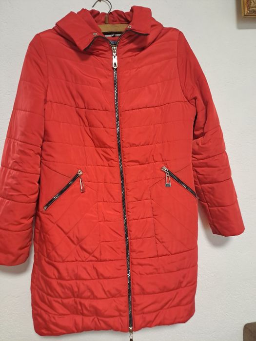 Продам пуховик жіночий зимовий