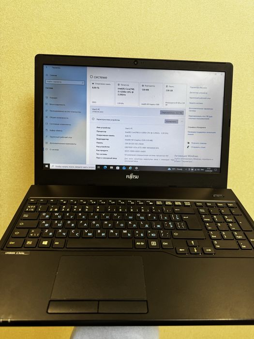 Fujitsu LIFEBOOK A555 — 15.6”, Intel Core i5