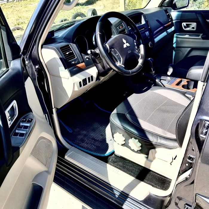 Продам автомобіль Mitsubishi Pagero Wagon