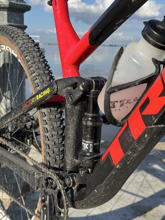 Trek Top Fuel 8 29” L – Fox + XT – Full Suspensão – Impecável