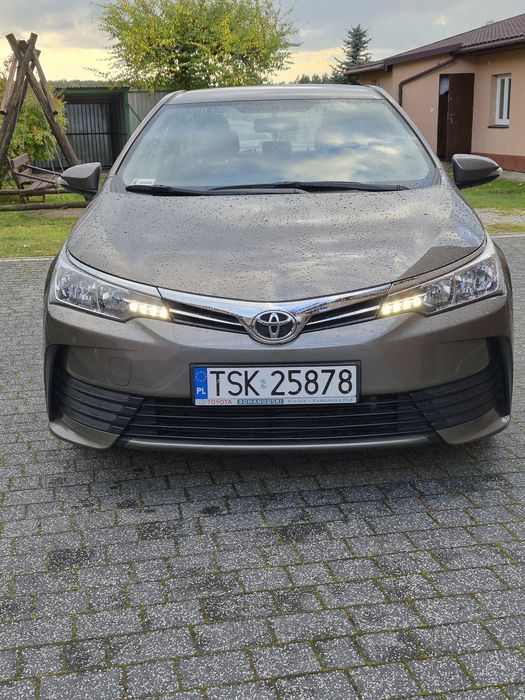 Toyota Corolla salon Polska