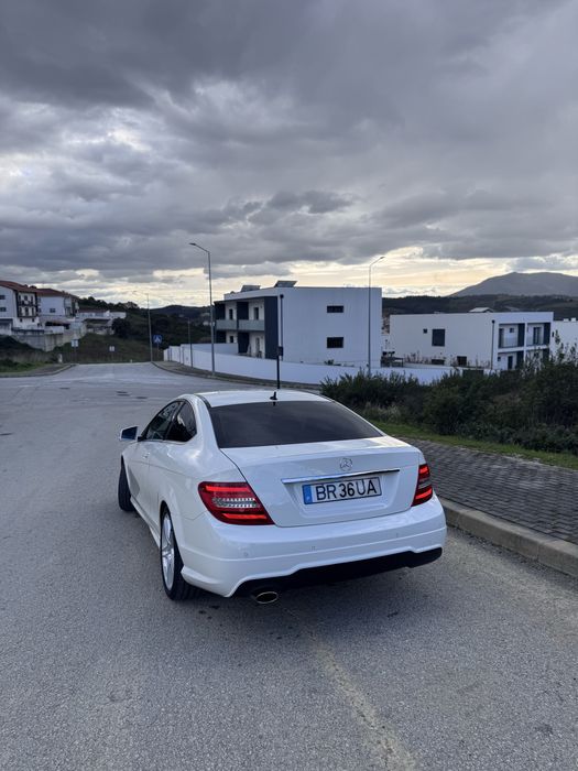 Mercedes-Benz C-Coupé C220 – 145.000 km | Automático 7G-Tronic