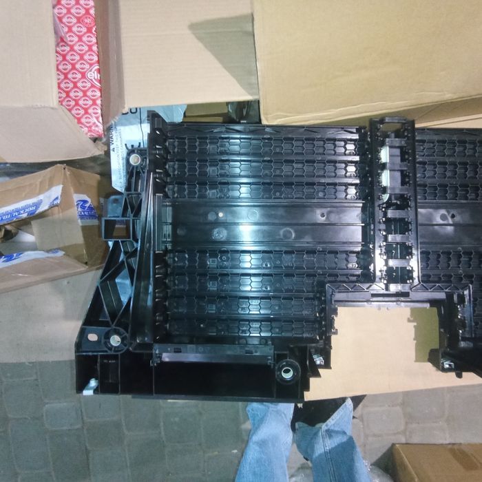 Жалюзі в зборі Jeep Grand Cherokee WL