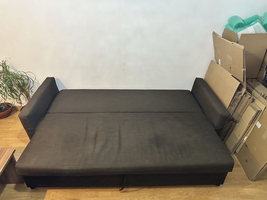 Sofa cama com arrumação