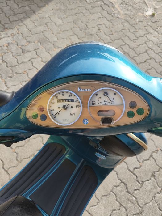 Scooter Vespa Piaggio ET4 125cc (M04)