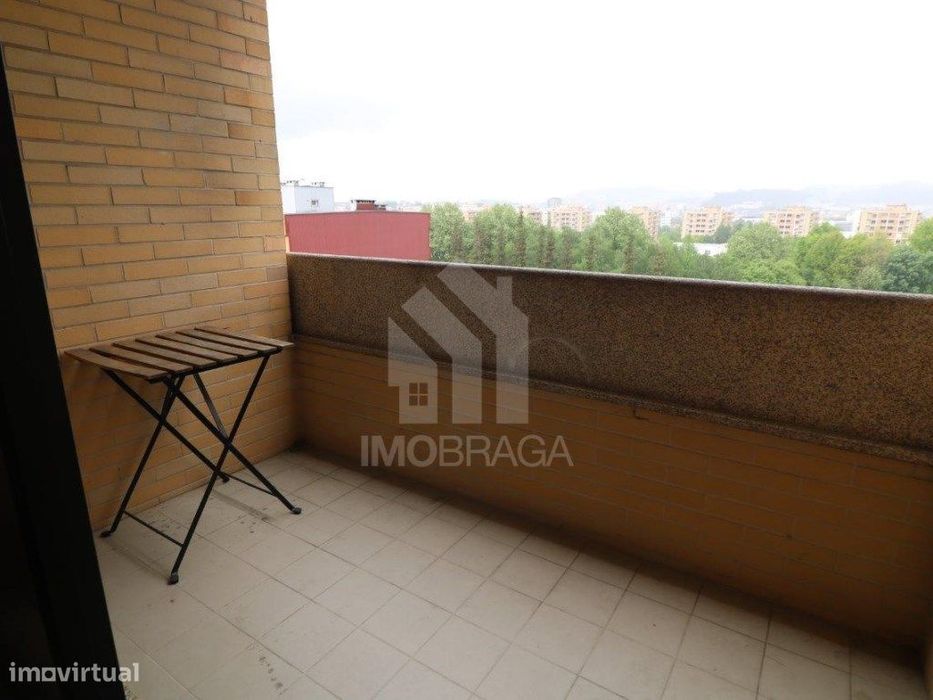Venda Apartamento T2, em Lamaçães, Braga