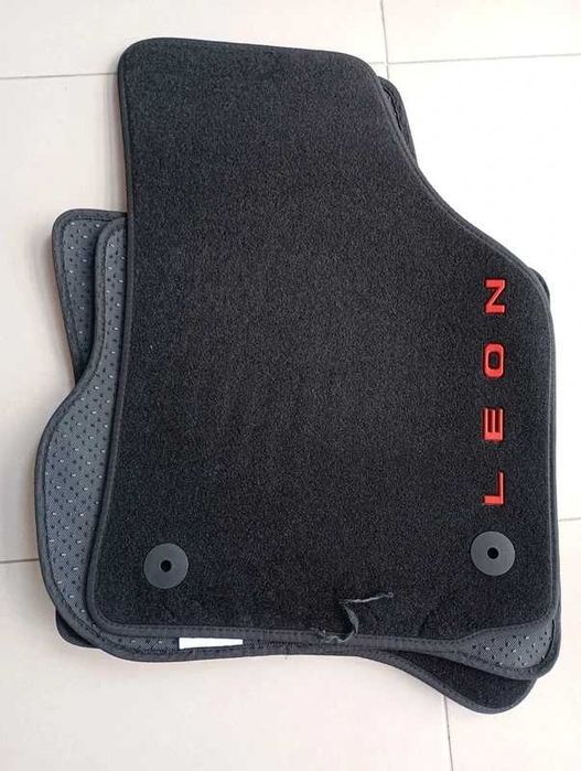Tapetes originais Seat Leon