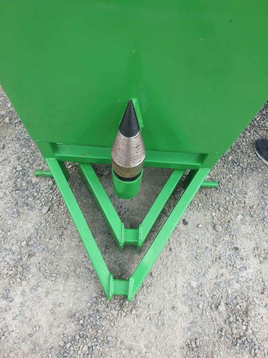 Łuparka świder do drewna AGROSPED na wałek WOM