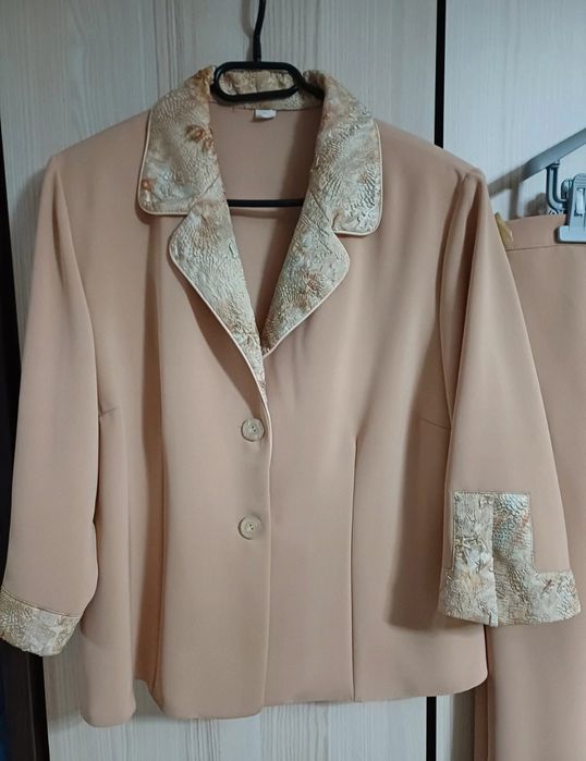 Komplet damski trzy częściowy rozmiar 46 Nella