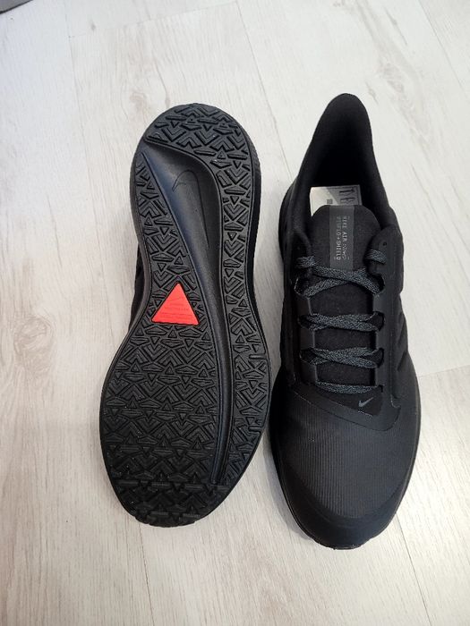 Кроссовки NIKE AIR WINFLO 9 Shield нові original