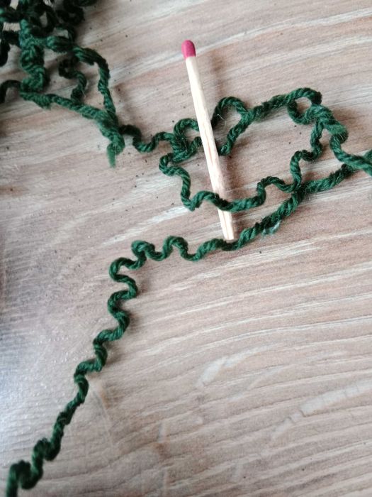 555 Gr ciemna zielona wełna włóczka