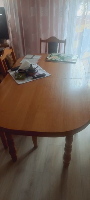Sprzedam stół duży +6 krzeseł
