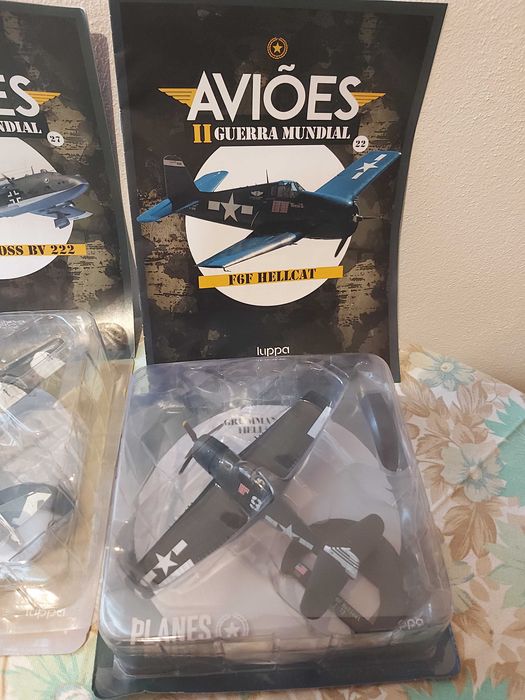 coleção de aviões em escala