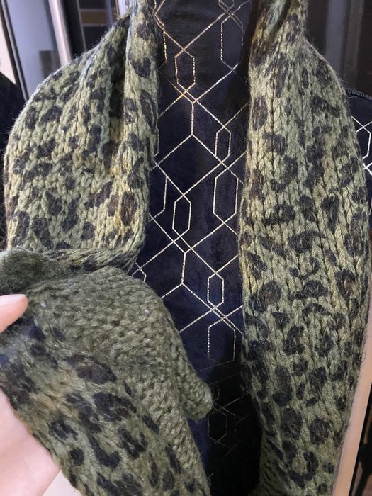 Nowy komin panterka, szalik w modną panterę butelkowa zieleń