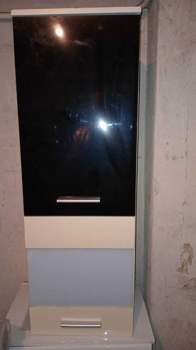 Szafki słupki wiszące połysk