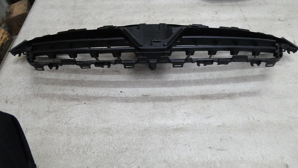 RENAULT EXPRESS ATRAPA GRILL 21-23r