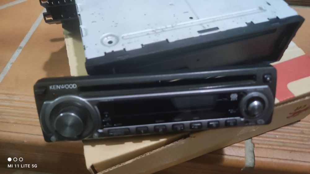 Radio Kenwood...