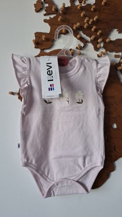 Body różowe na ramiączka dziecięce z kwiatuszkami