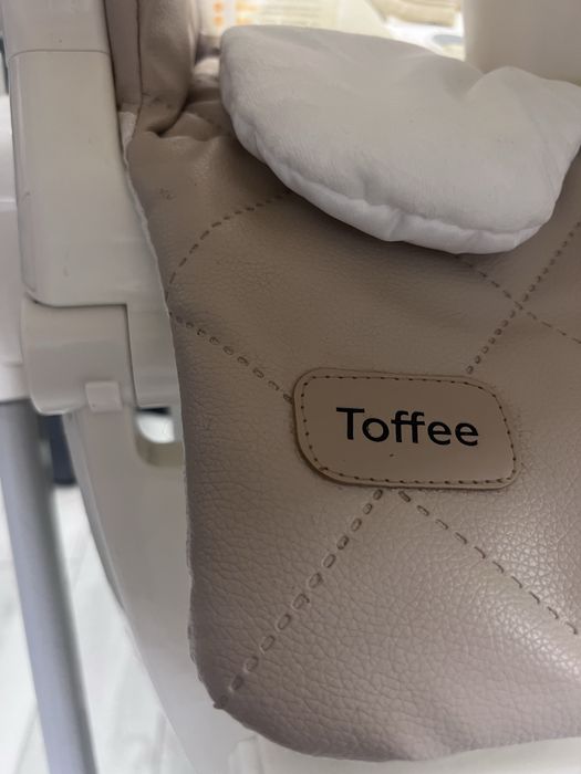 Идеальный стульчик для кормления Carrello Toffee