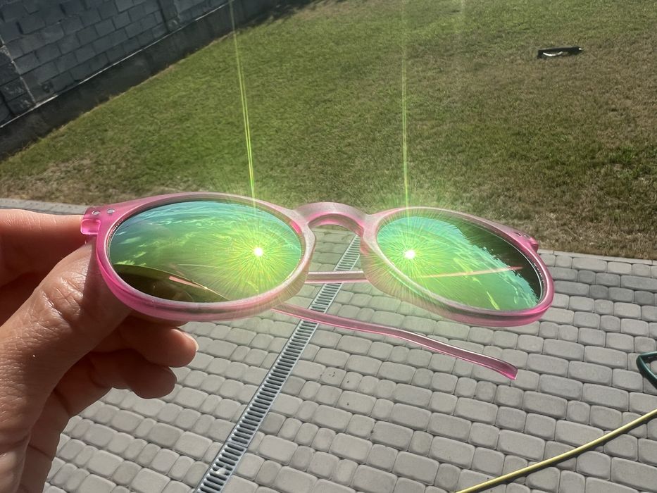 Солнцезащитные очки h&m и футляр  chicco