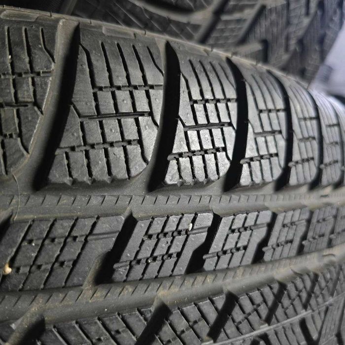 Шини зима 275/40..315/35 R22 108V 111V * Pirelli Scorpion Winter