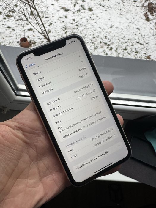 !!okazja!! Iphone 11 64gb stan bardzo dobry 84%