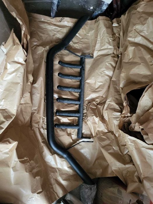 Orurowanie rozłożyste z grillem CZARNE - Toyota Hilux (2021 -)