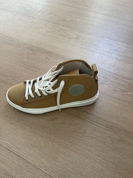 Tenis Zouri novos na caixa