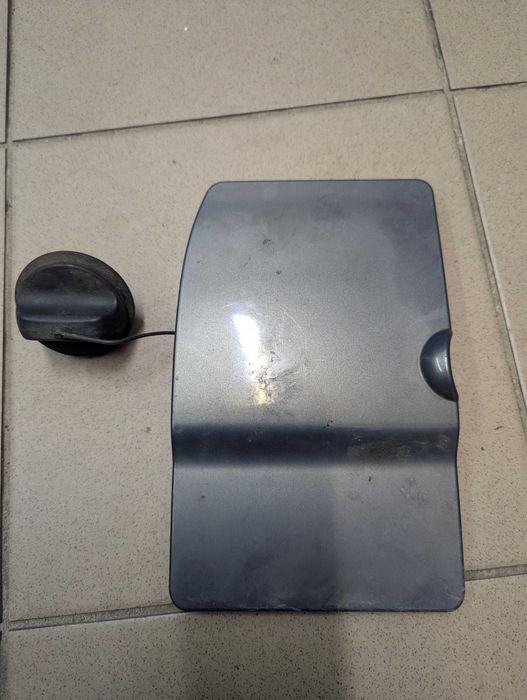 Лючок бензобака Трафік/Віваро