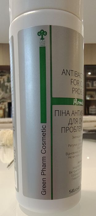 Піна антибактеріальна для очищення проблемної шкіри