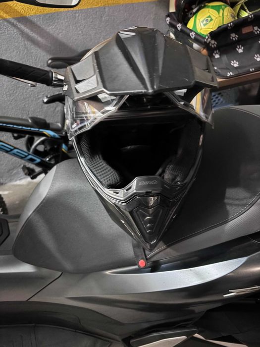 Capacete Airoh tamanho M