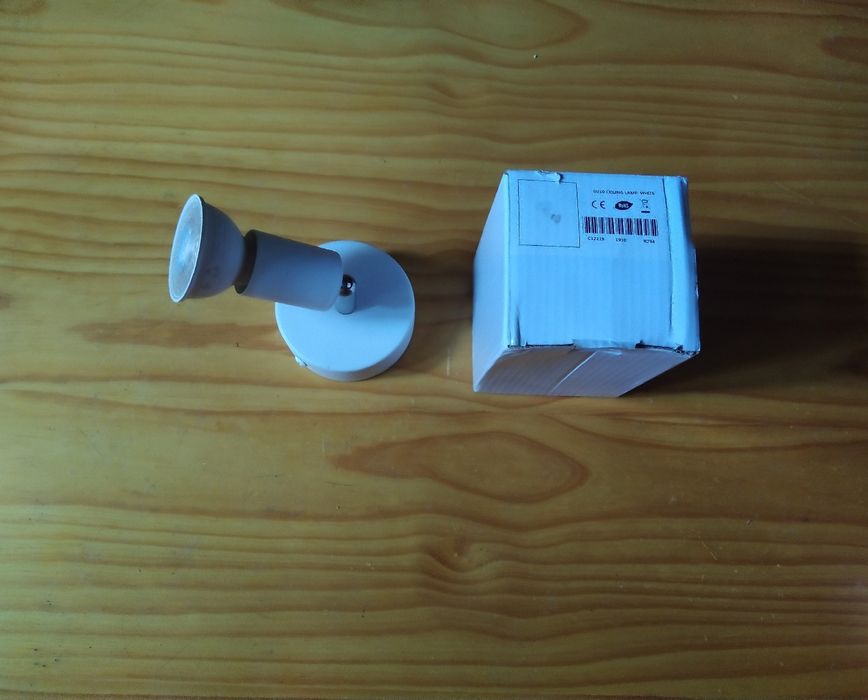 Candeeiro/aplique branco GU10 + lâmpada