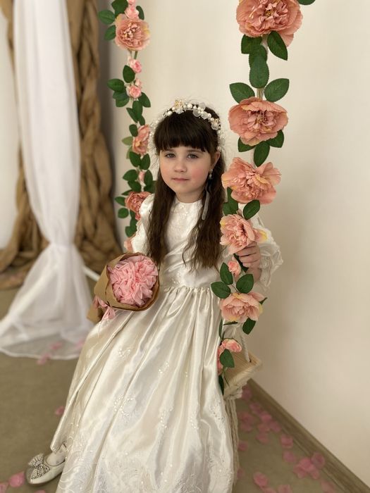 Ніжна святкова сукня