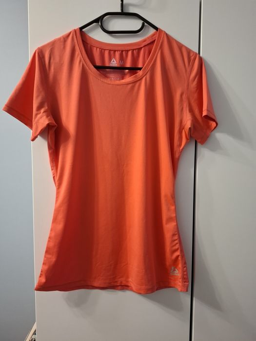 Sportowy t-shirt Reebok M różowy damski