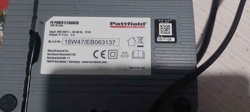 Зарядне з акамулятором Pattfield 18vt , 3 am