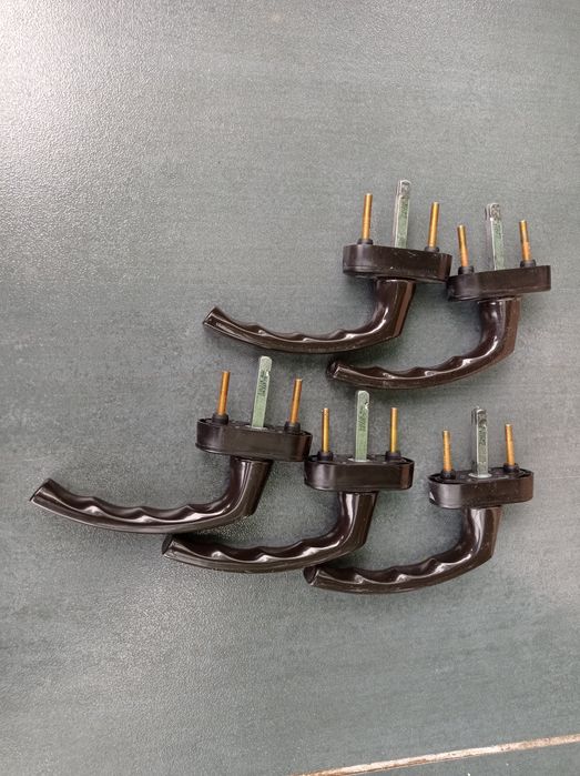 Klamki aluminiowe do okien